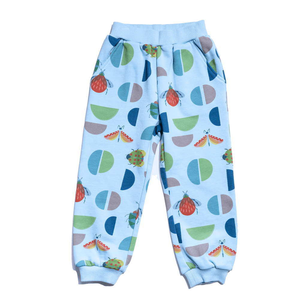 Anise & Ava's Cotton Terry jogger, designed and made in our hand drawn exclusive print that's gender neutral and loved by many kids and siblings for both boys and girls. The jogger also comes with side pockets to put all the found treasures. 