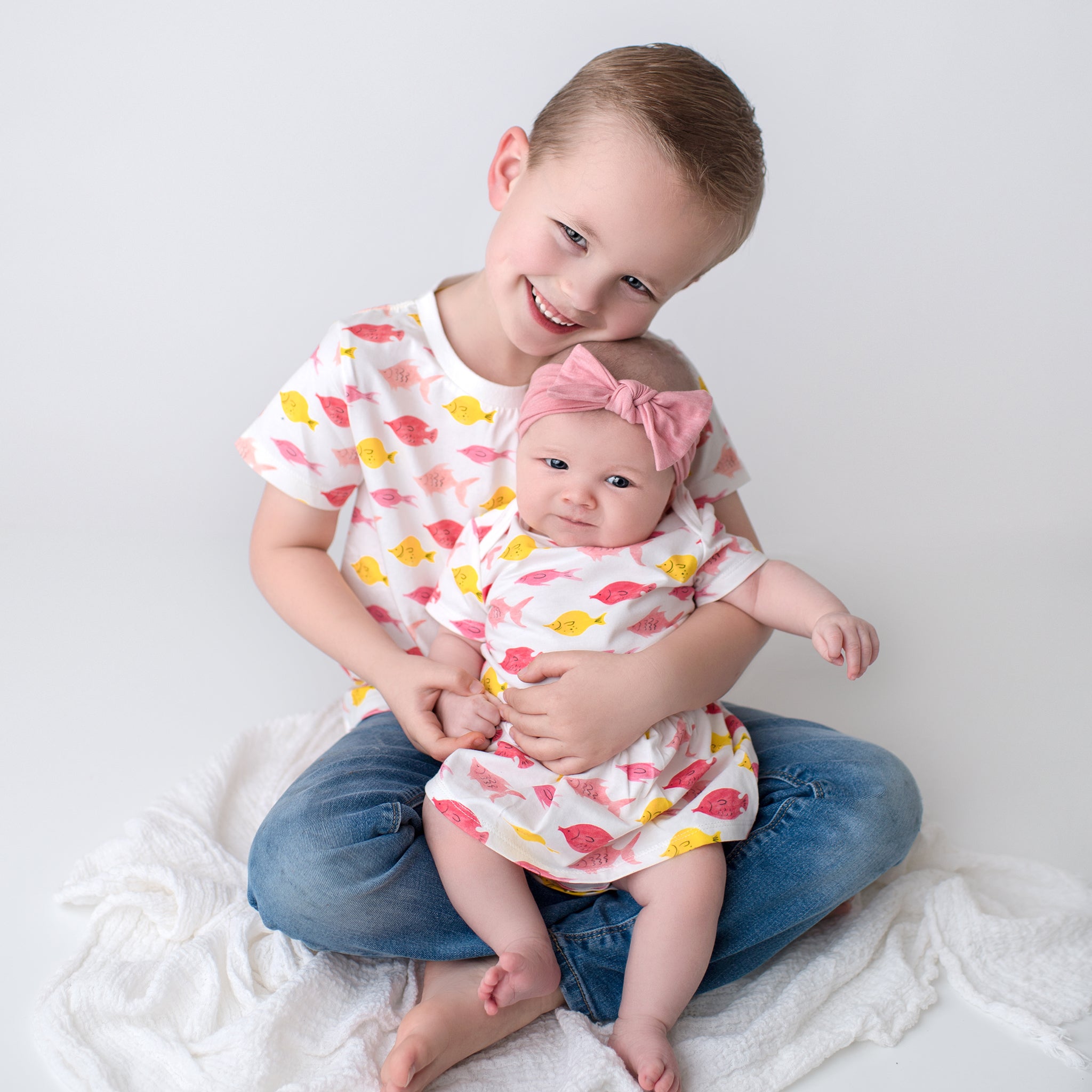 kids' knit tee front in Fishes print, matching with mommy & me and daddy & me tees.